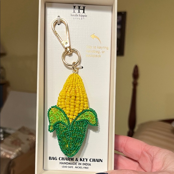 NIB Haute Hippie Yellow and Green Beaded Corn on the Cob Keychain - Picture 1 of 8